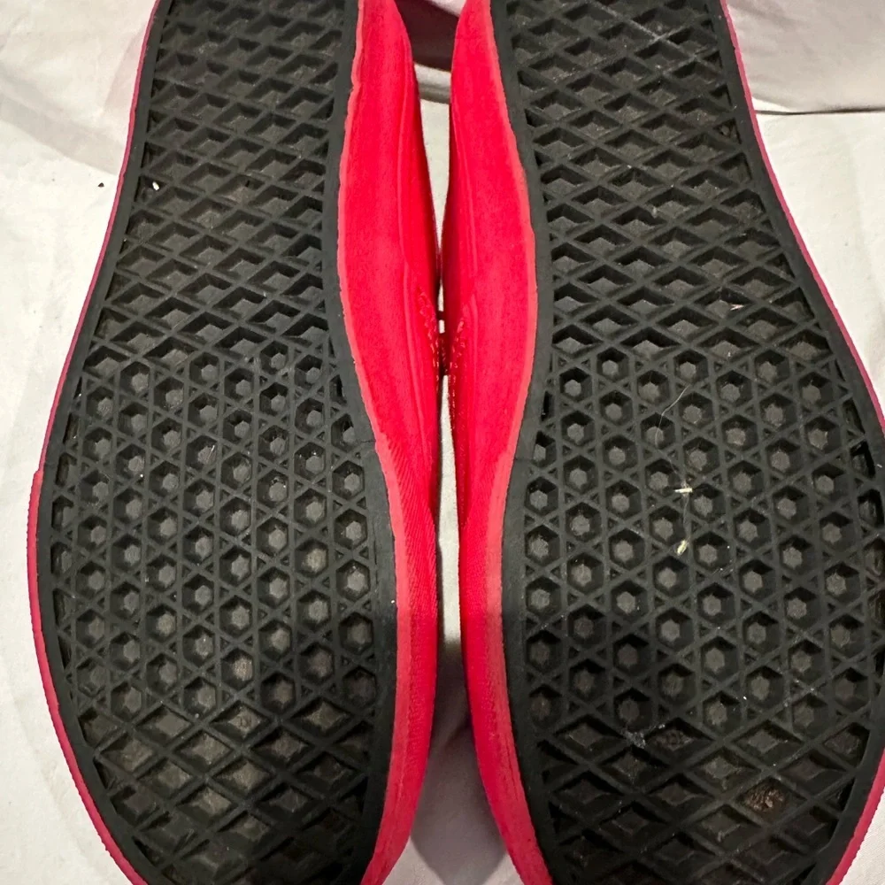 Vans sneakers sz. 7 men’s / 8.5 women’s RED